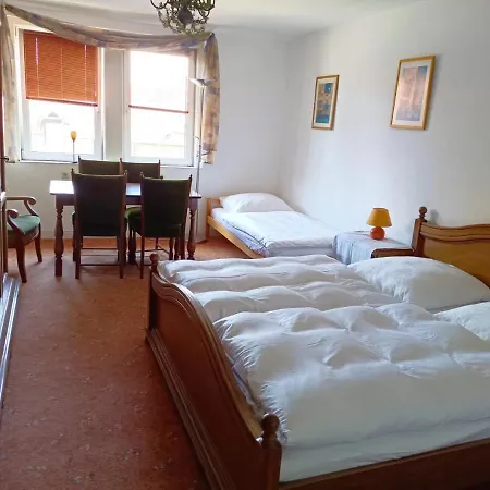 Frühstückspension Altenmedinger Hof *